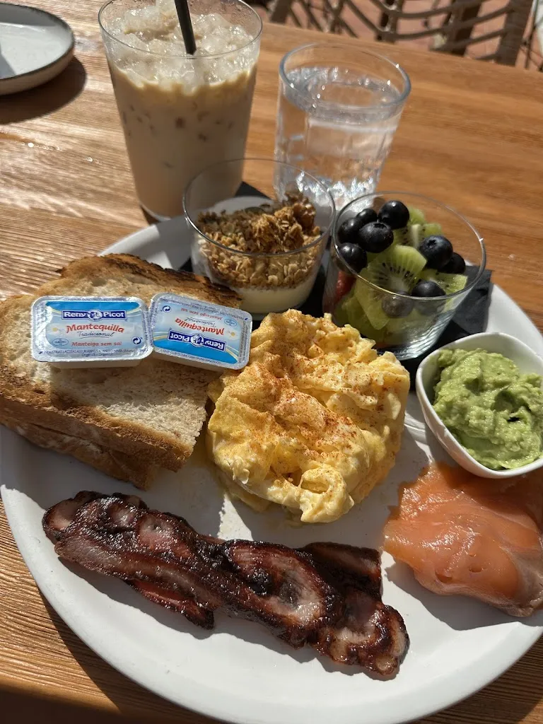 Joanne West_Willow Villamartín_Villamartín_review