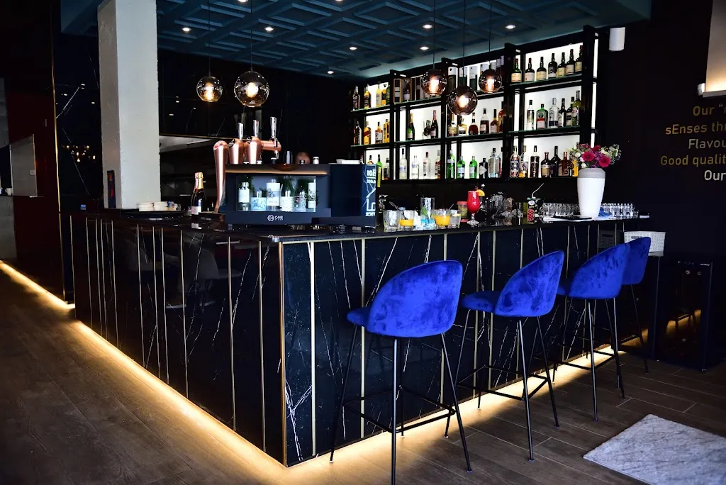 Number 7, Gastro Restaurant_Villamartín_slider_image_1