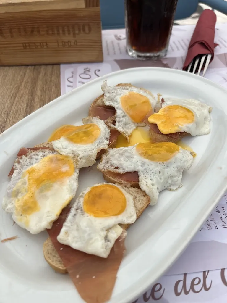 Thu Huyền_Bar Torre del Oro_Ubrique_recensione