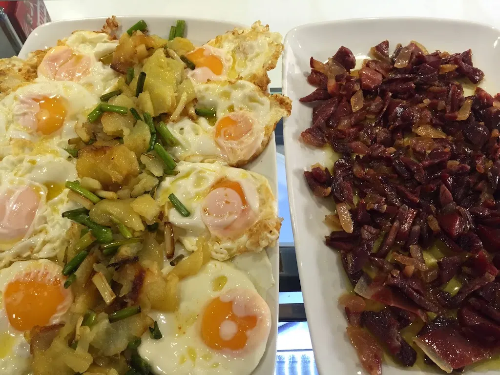 Restaurante Bar Miguel y Juan_Almansa_slider_image_2