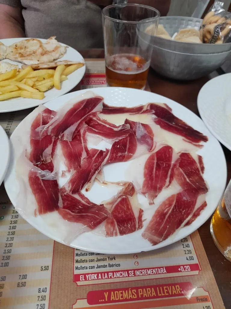 Francisco 7_Bar Lobato_Ubrique_review