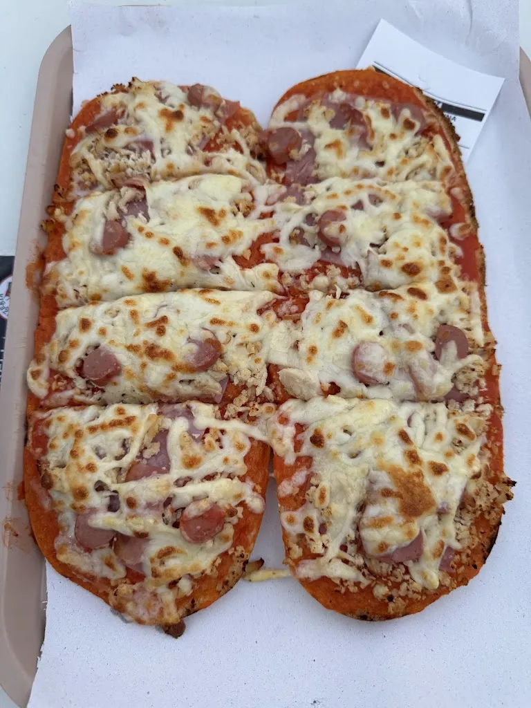 Pizzería La Estrella restaurant in Ubrique