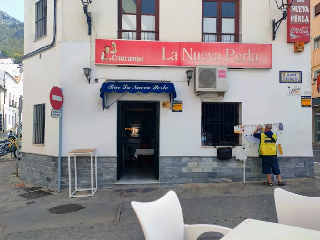 Bar La Nueva Perla restaurant in Ubrique