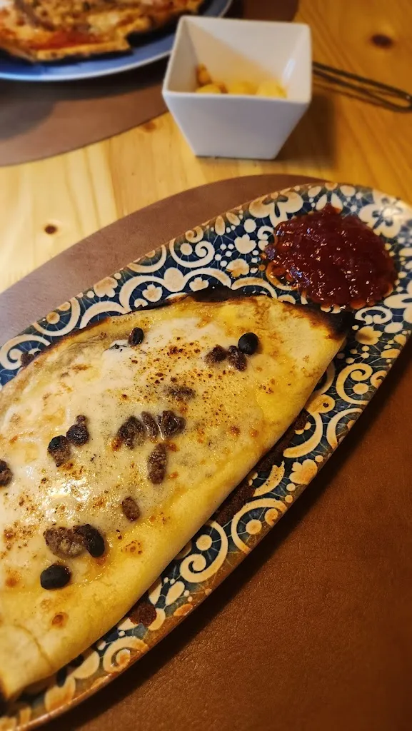 Leticia Brito_Pizzería Traviata_Almansa_review