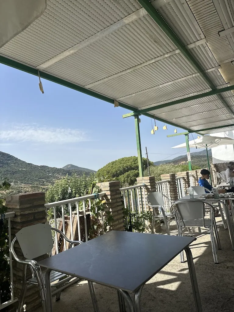 Luca Donghia_Venta Viña el Rubi_Ubrique_review