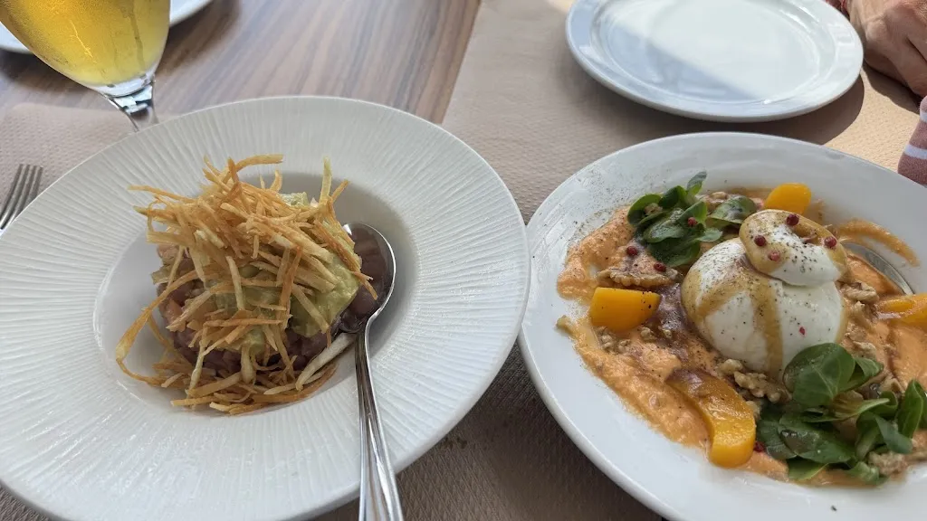 Ognian_Tasca La Raspa_Arrecife_review