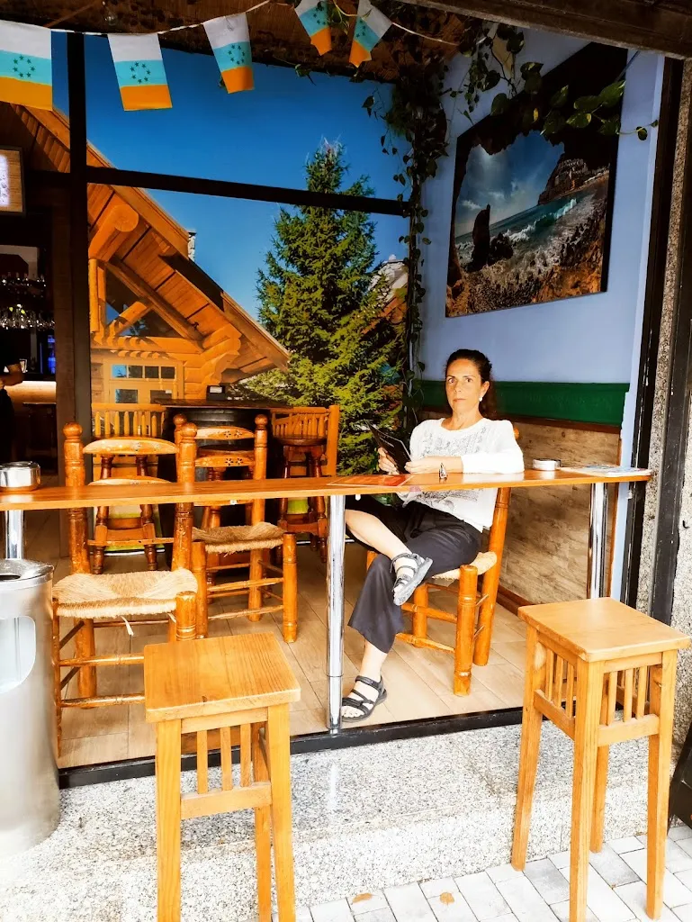 Gary Collins_La Tasca Ibérica_Arrecife_review