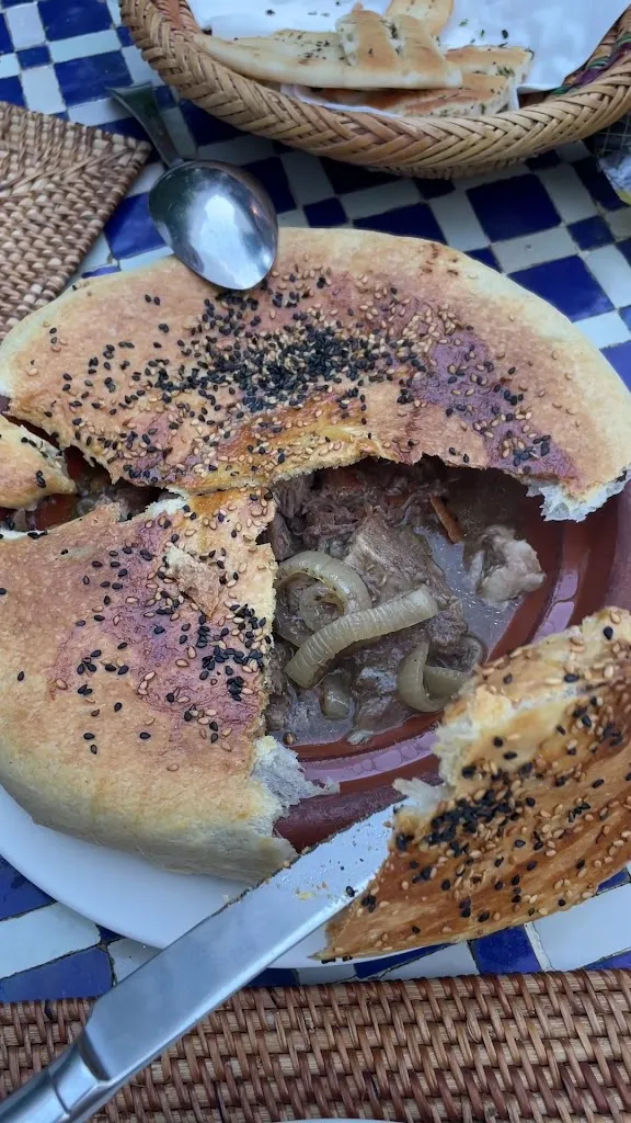 Hilal Bayar_El Jardín del Califa_Vejer de la Frontera_recensione