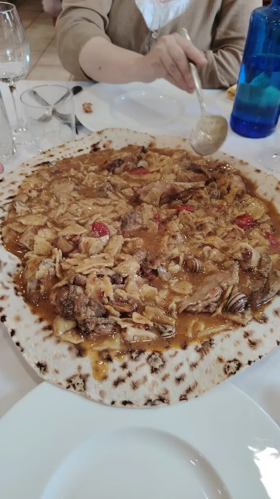 Damaris Lara Rico_Mesón de Rogelio_Almansa_review