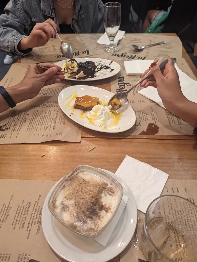 Felipe Augé_La Negra_Vejer de la Frontera_review