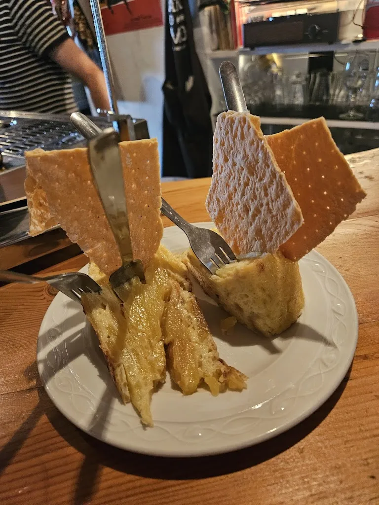 Menu_Callejón Oscuro Taberna - Vinos y viandas del espacio exterior_Vejer de la Frontera_image_8
