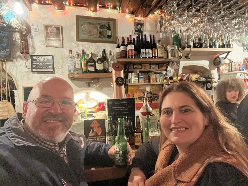 JOAQUIN CANTO_Callejón Oscuro Taberna - Vinos y viandas del espacio exterior_Vejer de la Frontera_review