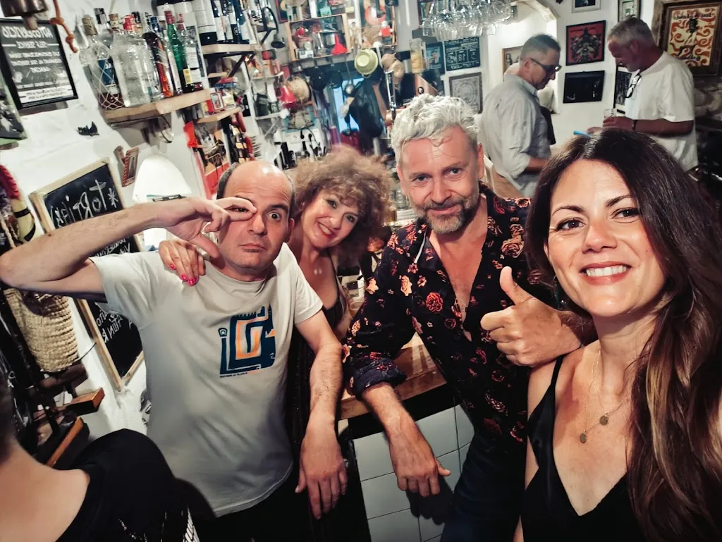 Paco Munoz_Callejón Oscuro Taberna - Vinos y viandas del espacio exterior_Vejer de la Frontera_review