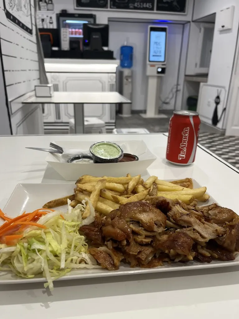 Miguel RJ_Burguer El Ratito Vejer. SERVICIO A DOMICILIO_Vejer de la Frontera_review