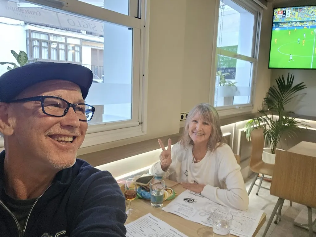 Bryan Plymale_El Siglo_Vejer de la Frontera_review