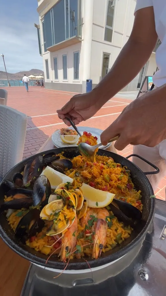 Fatma Khalfallah_Taberna Chica. Playa De Las Canteras_Las Palmas de Gran Canaria_review