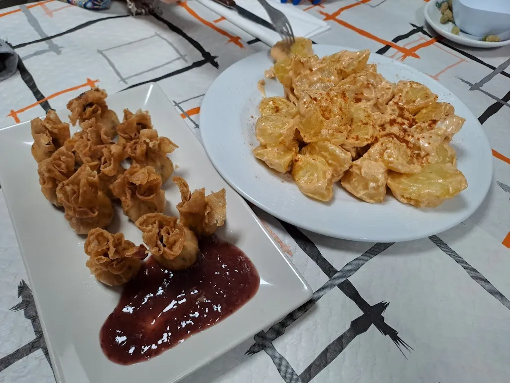 Christian Avia González_Nueva Avenida_Casas-Ibáñez_review