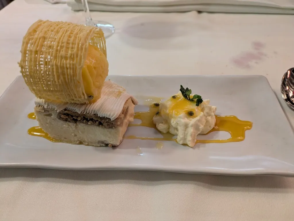 Karina Starobina_Pier 19_Las Palmas de Gran Canaria_review