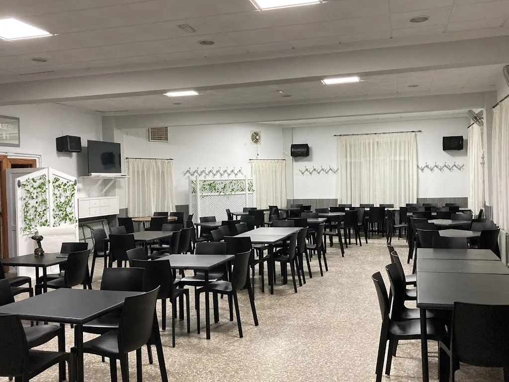 Bar Micaela Cruzmar restaurant in Cenizate