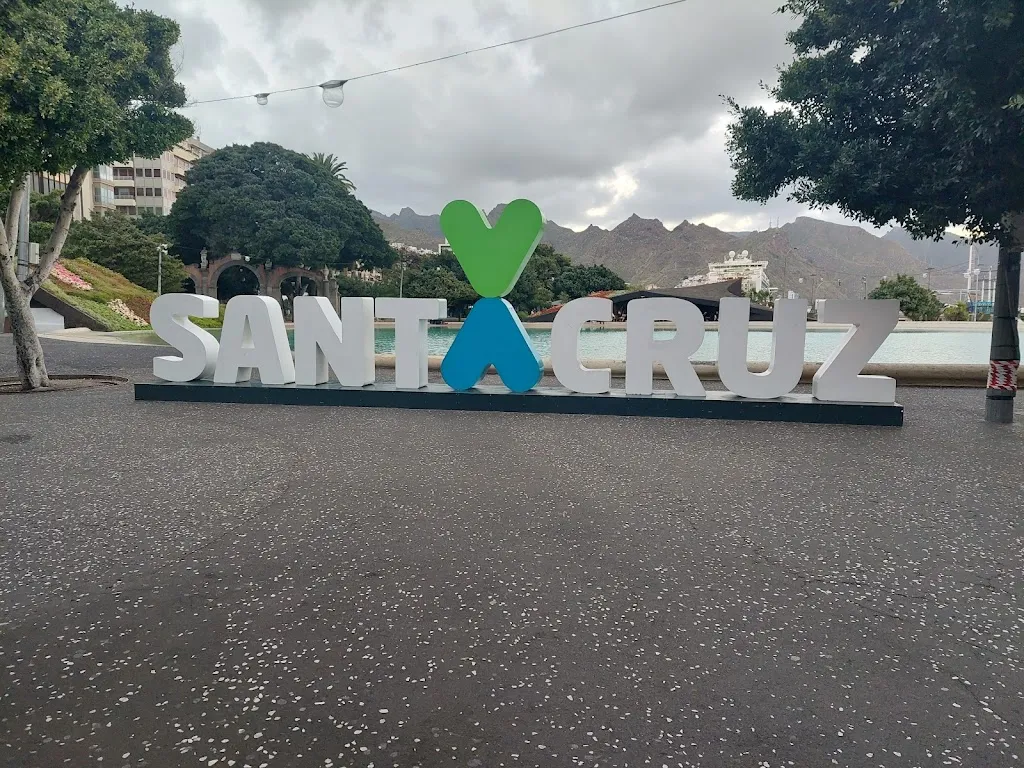 Annetta Birch_Carlos Tasca_Santa Cruz de La Palma_recensione