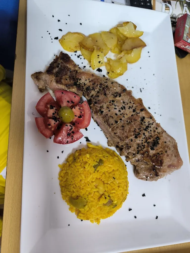 Victor Encalada sanchez_Bar Restaurante La Patrona M&M_Corral-Rubio_review