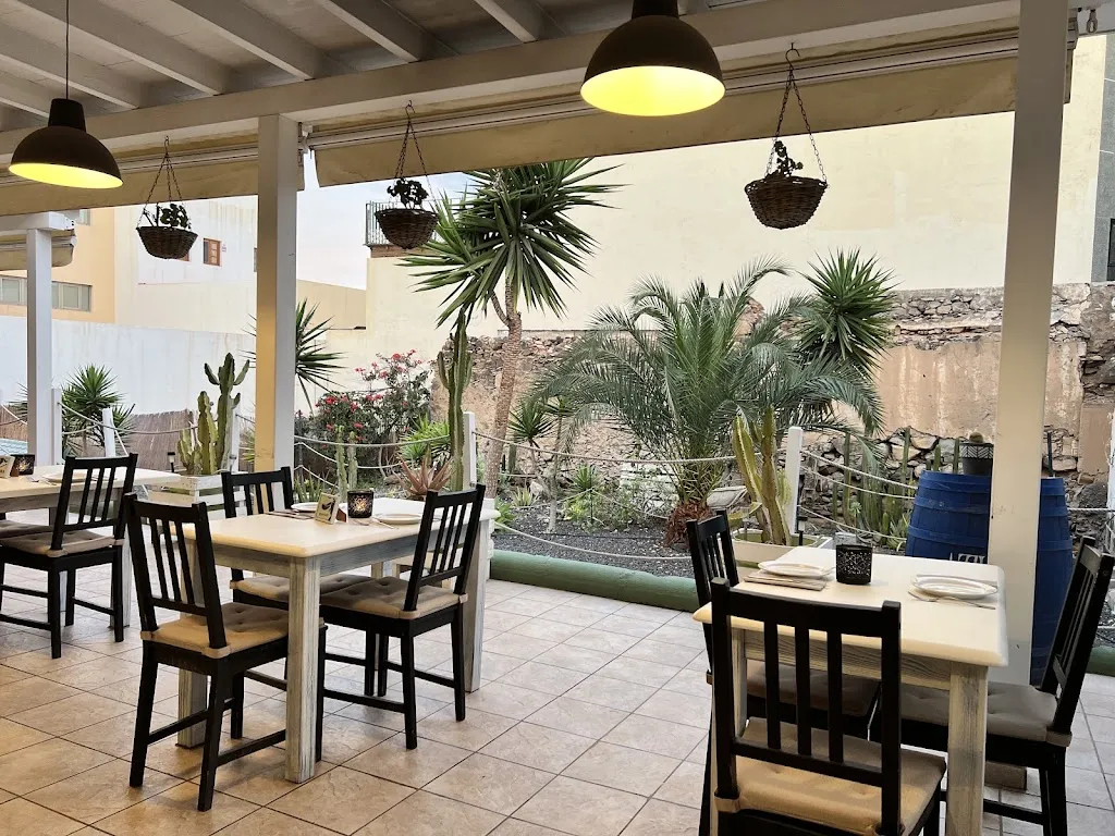 Benschi_Restaurante La Jaira_Puerto del Rosario_review