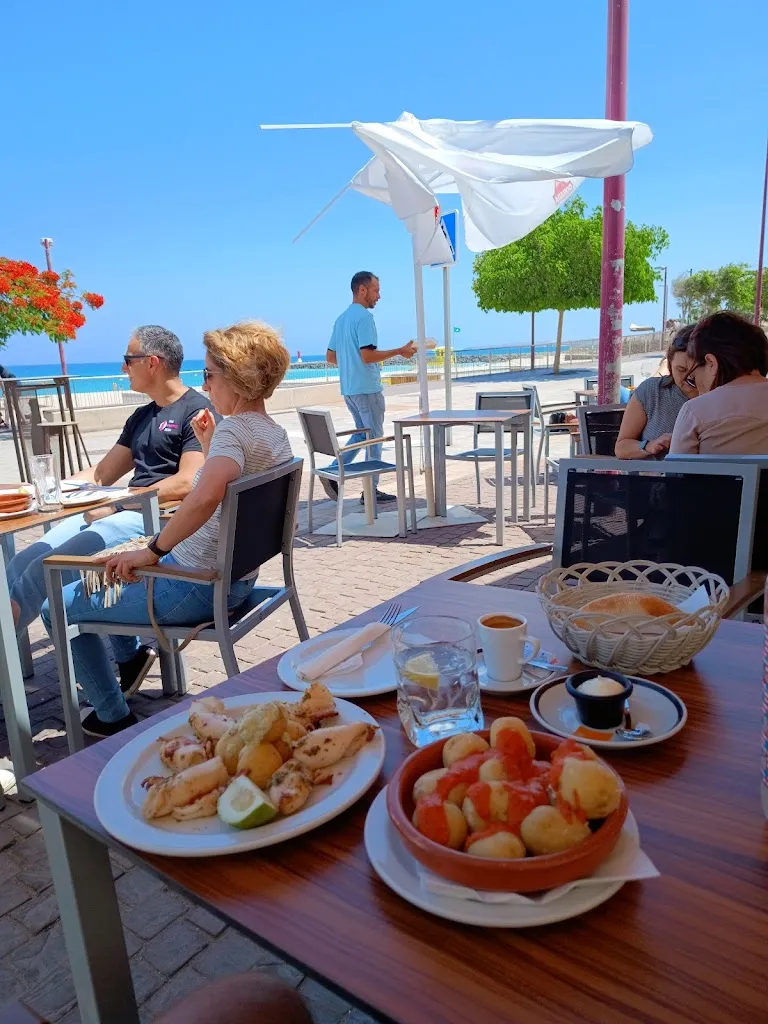 Ivica Neskovic_La Marea de Puerto_Puerto del Rosario_review