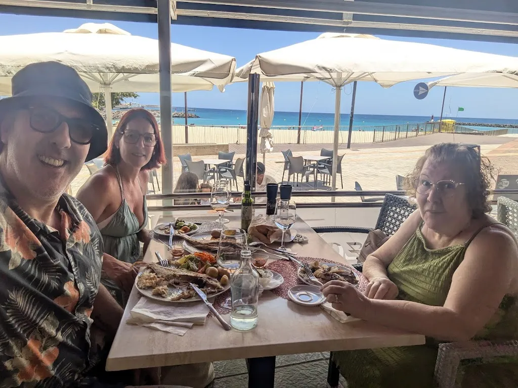 Idalécio Rosa_Restaurante Terraza Playa Chica_Puerto del Rosario_review