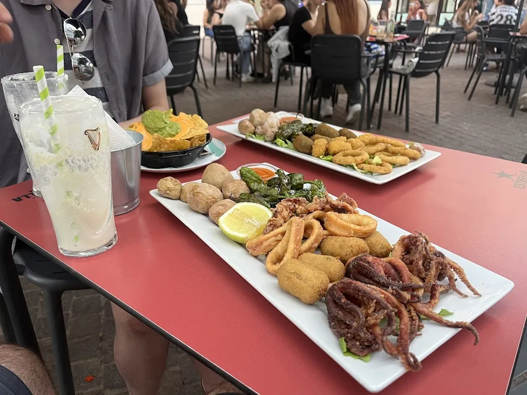 Chris Gill_La Saranda_Puerto del Rosario_review
