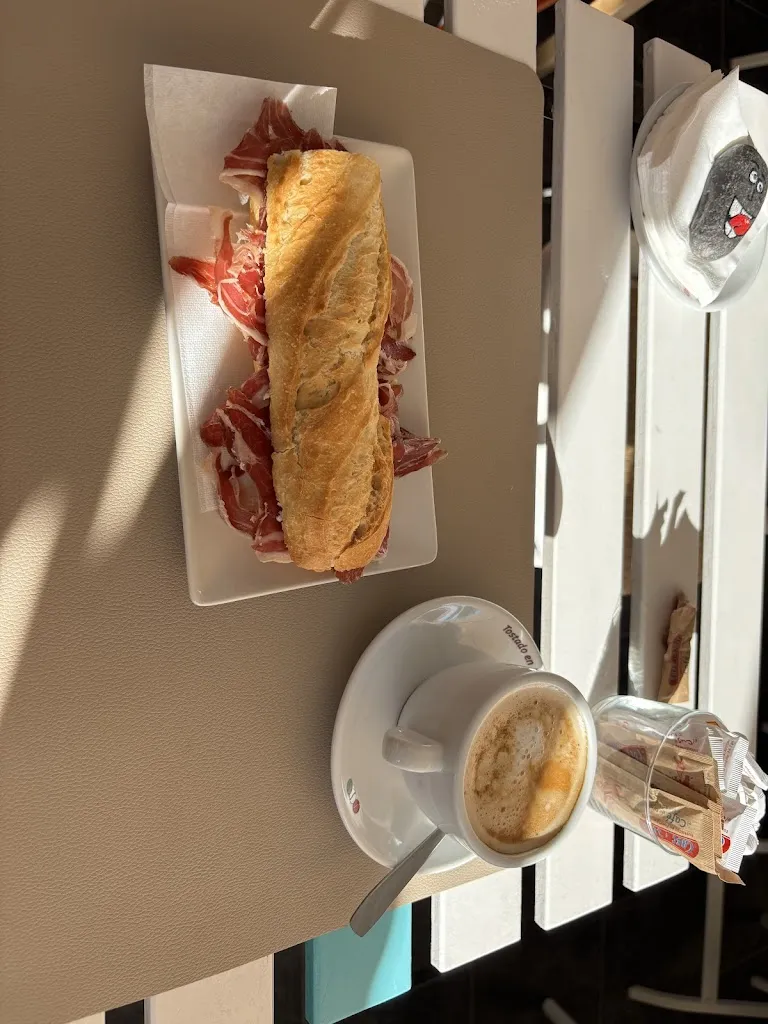 Daniel Bennett_Zielo terraza_Puerto del Rosario_review