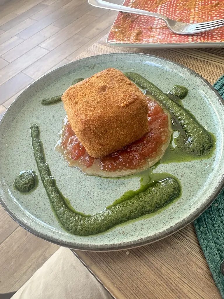 Gavin Bowerman_HUGA cafegastrotapas_Puerto del Rosario_review