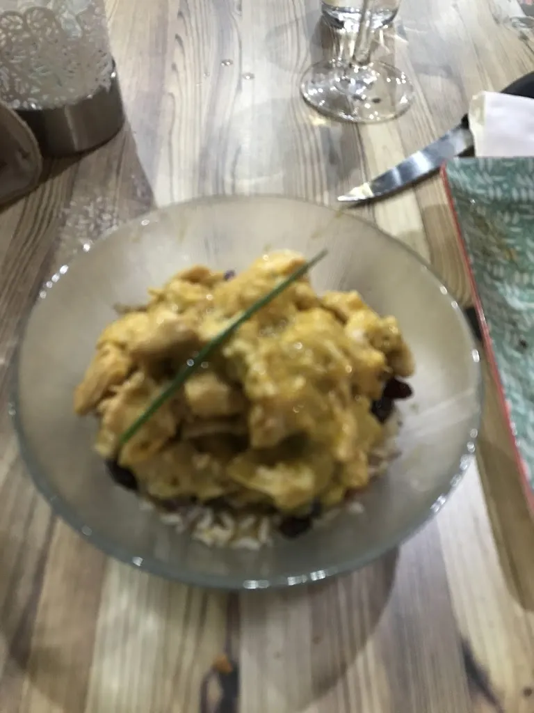 Marko Zavrsnik_HUGA cafegastrotapas_Puerto del Rosario_review