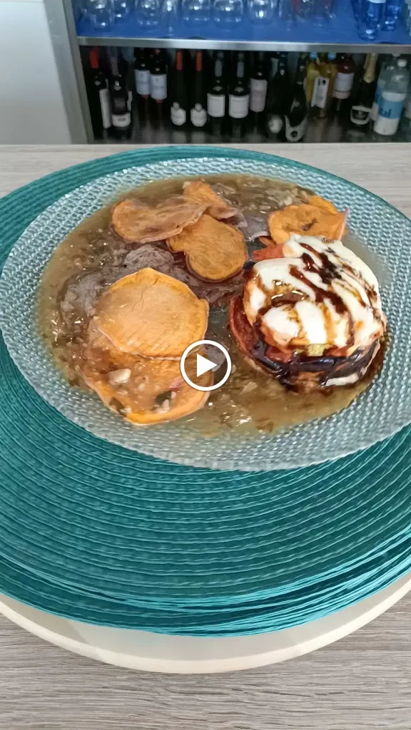 HUGA cafegastrotapas_Puerto del Rosario_slider_image_2