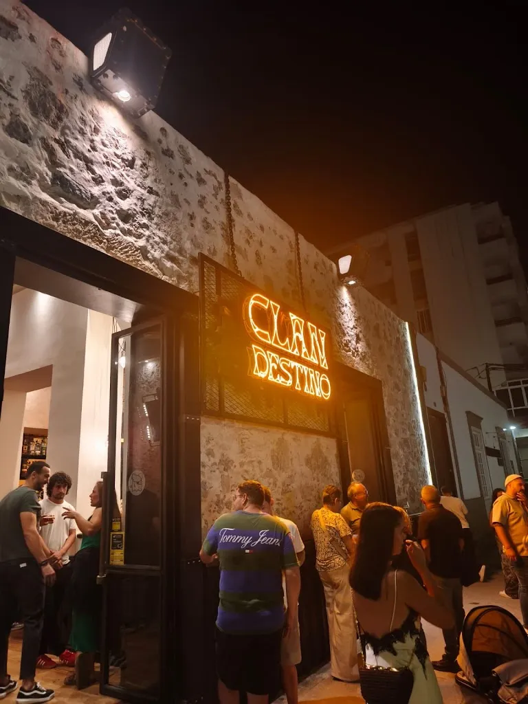 Laramva Vallejo_Restaurante Clandestino_Puerto del Rosario_review