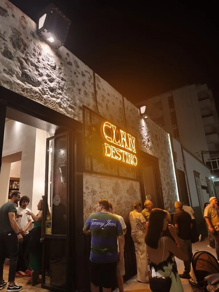 Jose CDT1984_Restaurante Clandestino_Puerto del Rosario_review