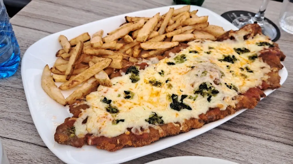 Noemi Villiger_Restaurante The Influencer_Puerto del Rosario_review