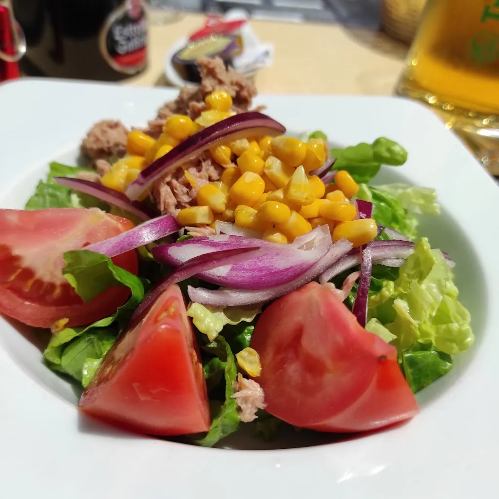 Jiřina Čermáková_Mesón Puerto Cabras_Puerto del Rosario_review