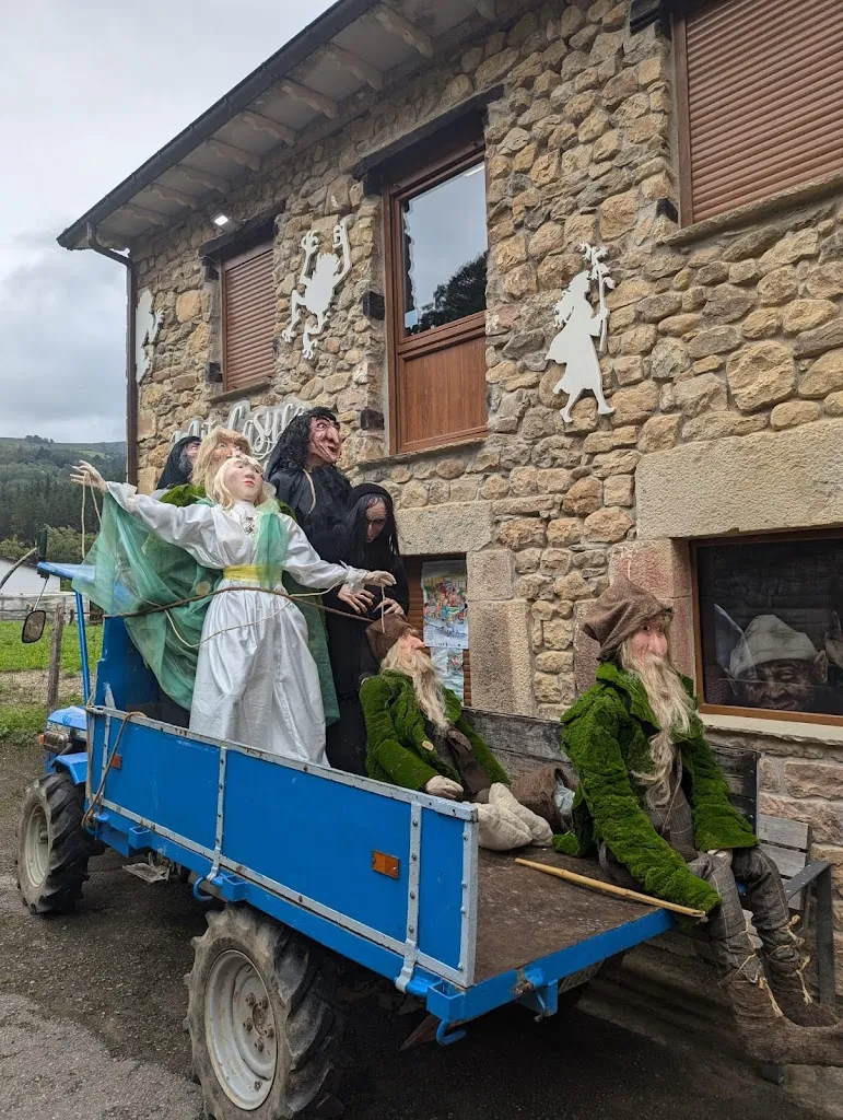 Josu Ibisate_Mitocasuca de Anievas_Anievas_review