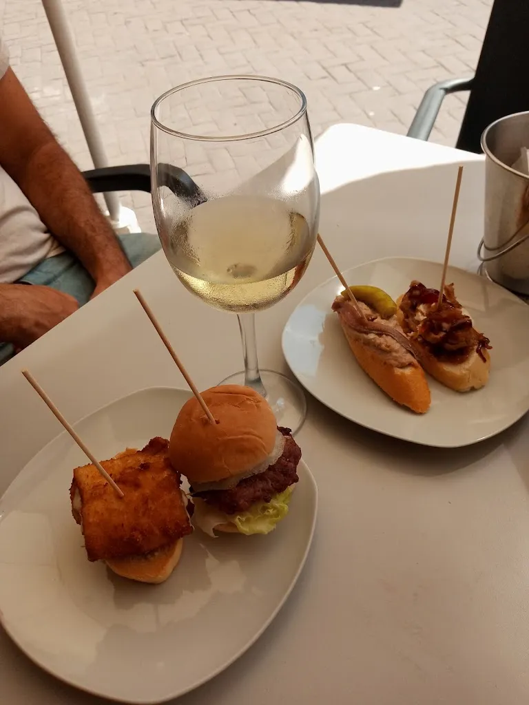 Silvia_Trastienda_Ampuero_review