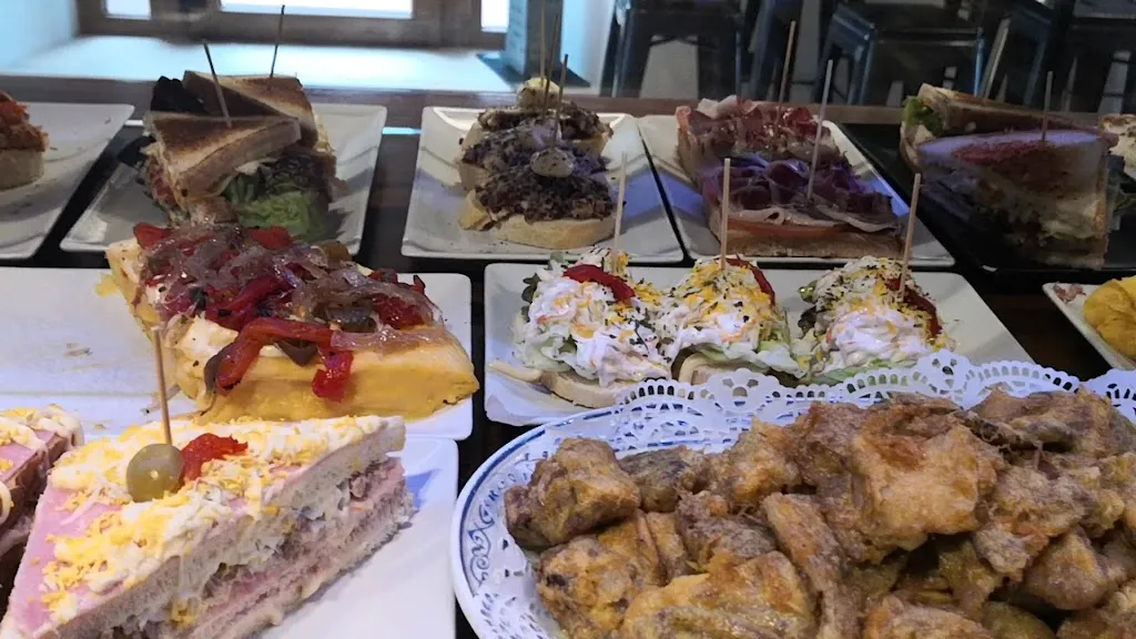 La contienda_Ampuero_slider_image_2