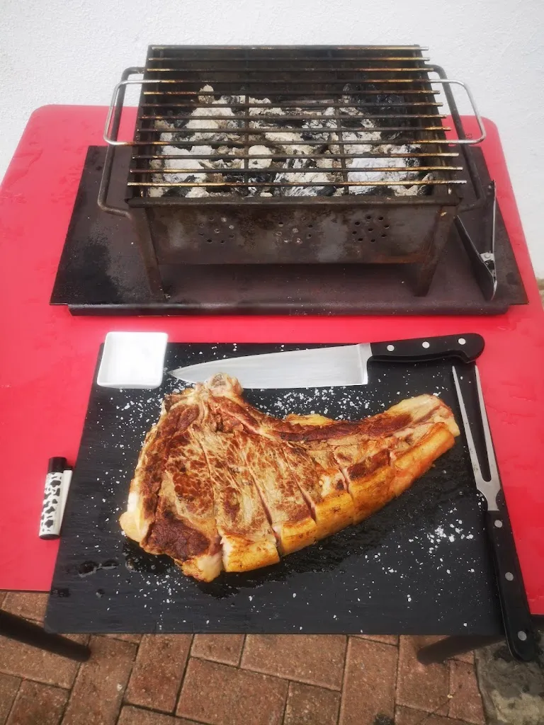 Cris Tevar_Bar La Presa_Ampuero_review