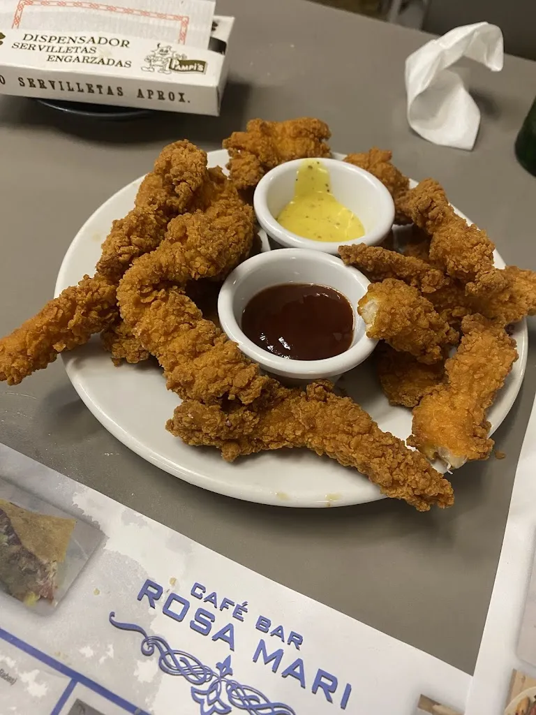 María De La Torriente_Bar Rosa Mari_Ampuero_review