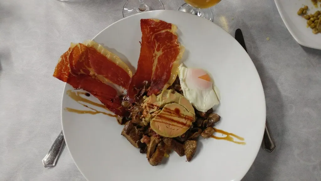 OlO_Hostal La Pinta_Ampuero_review