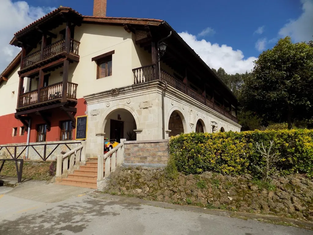 Restaurante y Alojamientos La Ceña_Alfoz de Lloredo_slider_image_3