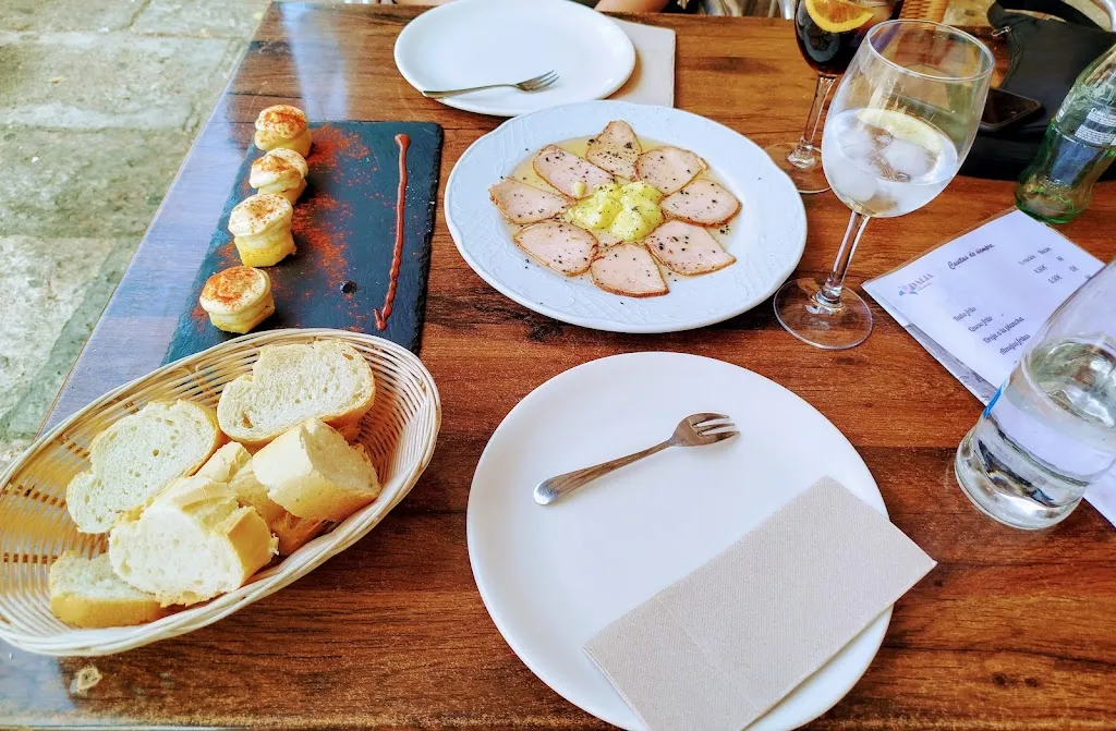 Esther Martínez Cuadrado_Restaurante - Bar • La Dalia •_Chinchilla de Monte-Aragón_review