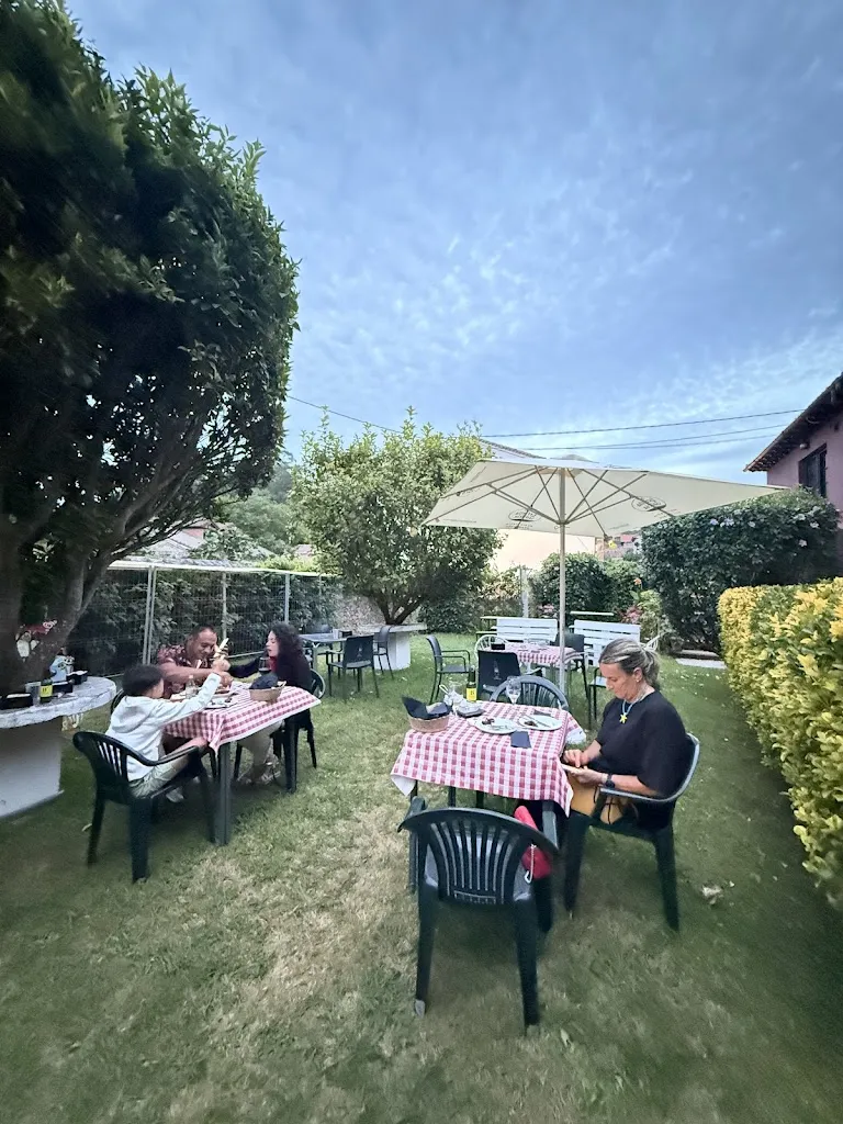 Bar Terraza Puerto Calderón ristorante a Alfoz de Lloredo