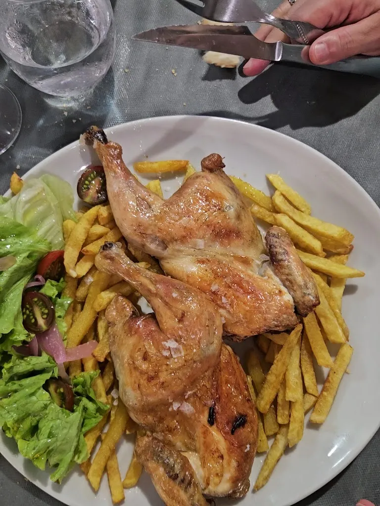 La Parientuca bistro bar_Alfoz de Lloredo_slider_image_2