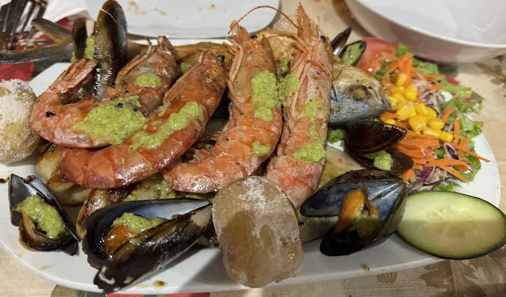 Gianni Lilliu_Restaurante Pizzería Los Laureles_San Sebastián de La Gomera_review