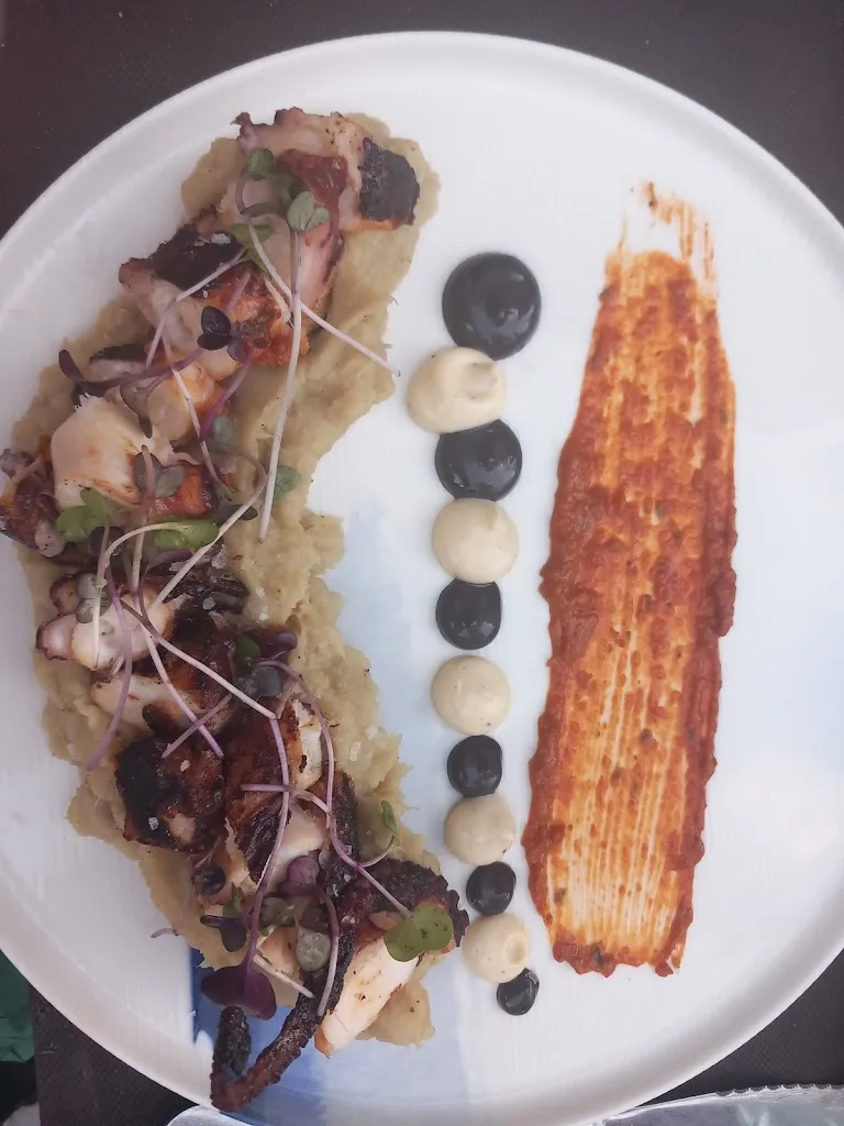 Edward Johnson_Tasca Enyesque_San Sebastián de La Gomera_review