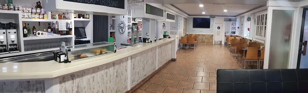 Bar Moderno restaurant in Bárcena de Pie de Concha